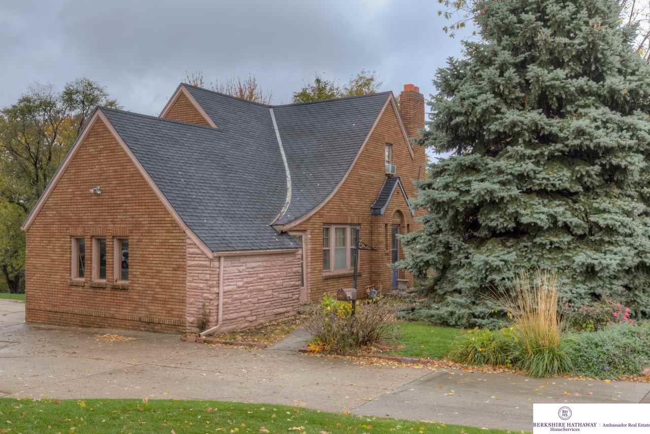 1029 N 72, Omaha, NE 68114