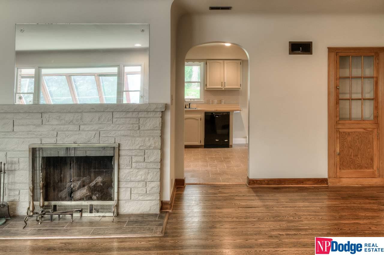 1624 N 90th, Omaha, NE 68114