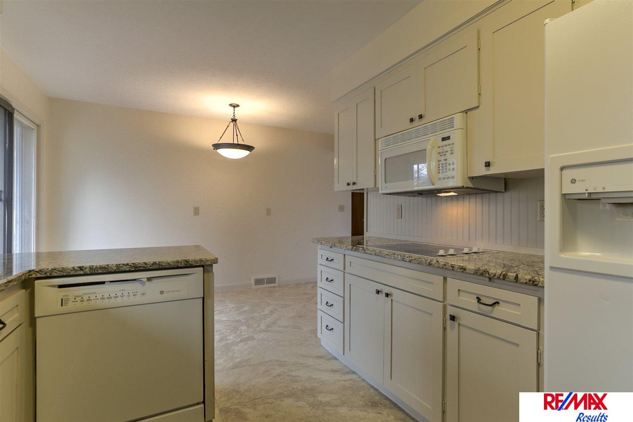 7602Windsor, Omaha, NE 68114