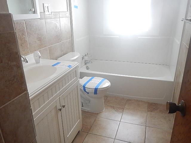 8718 Hamilton StOmaha, NE, 68114Douglas County
