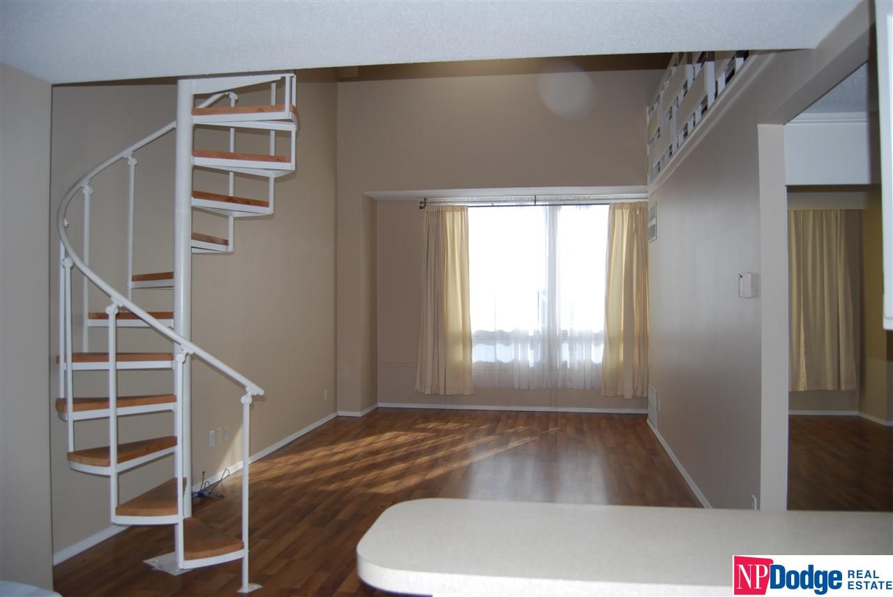 3000Farnam, Omaha, NE 68116