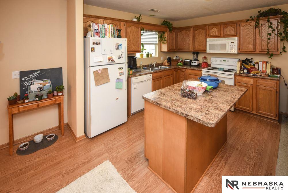 4251 N 146th, Omaha, NE 68116