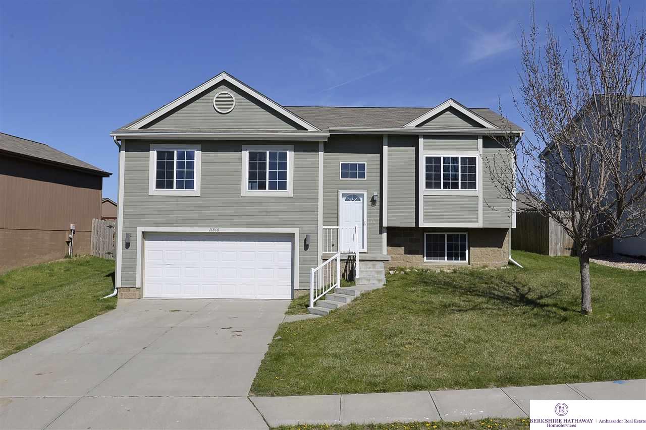 16868Larimore, Omaha, NE 68116
