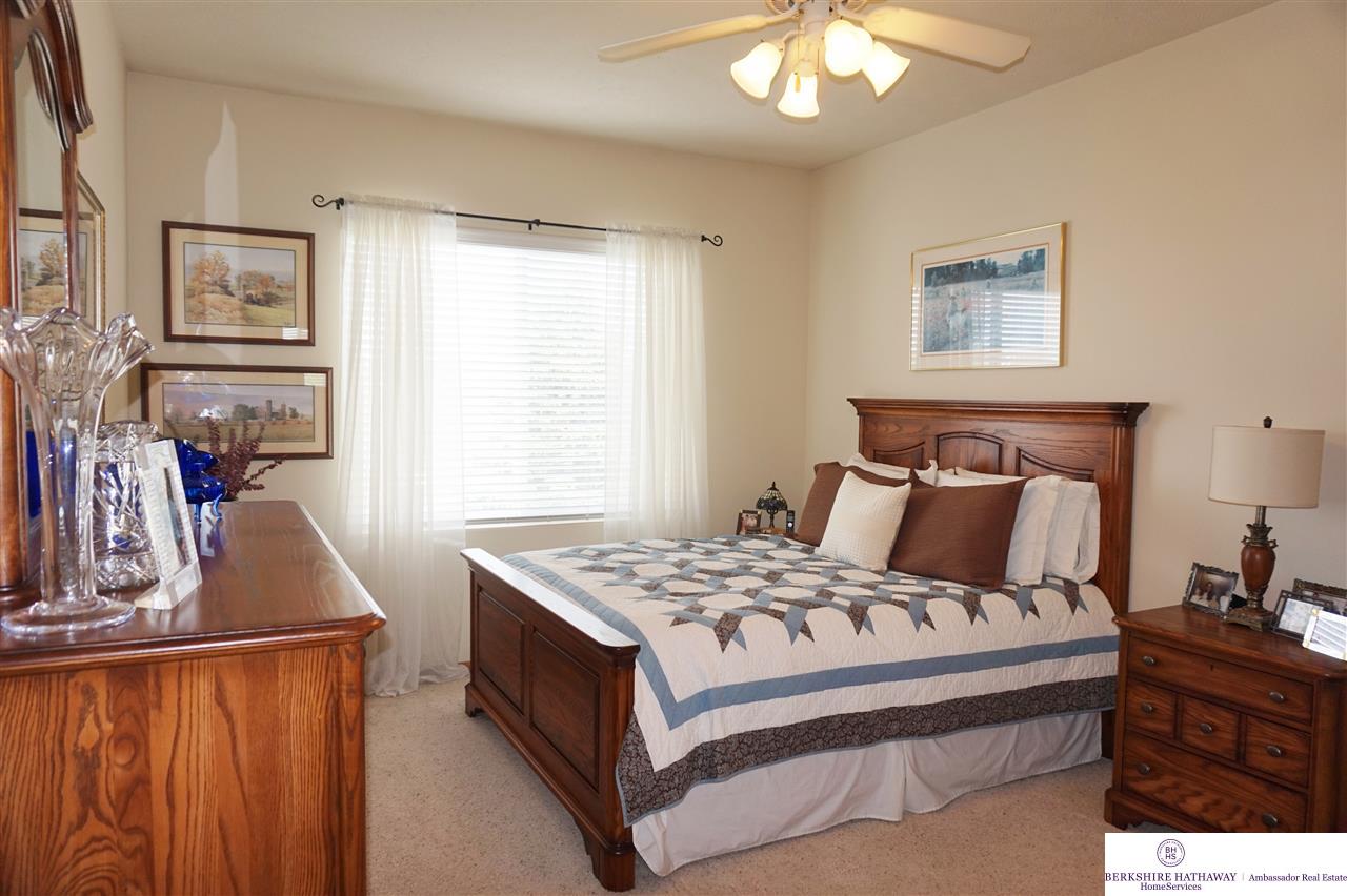 4723 N 144, Omaha, NE 68116