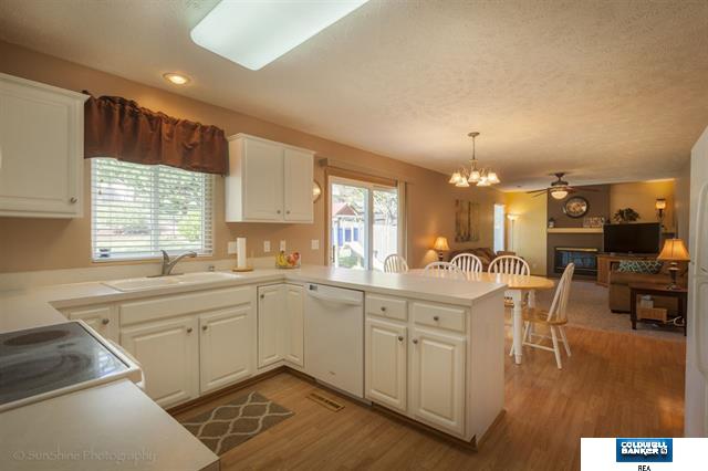 15292 Wirt Street, Omahaa, United States 68116