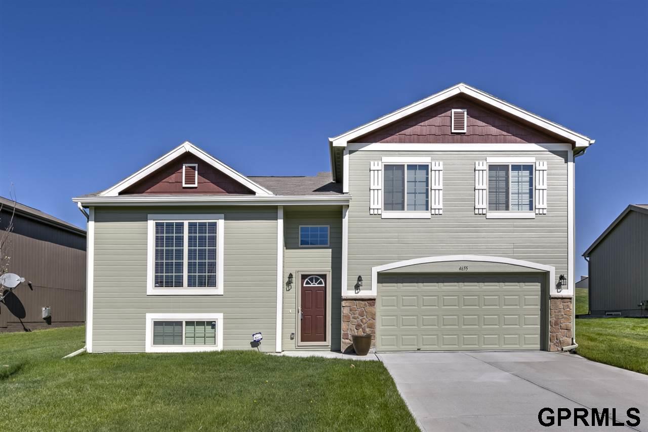 4655 N 160, Omaha, NE 68116