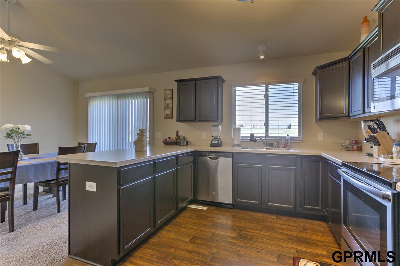 4655 N 160, Omaha, NE 68116