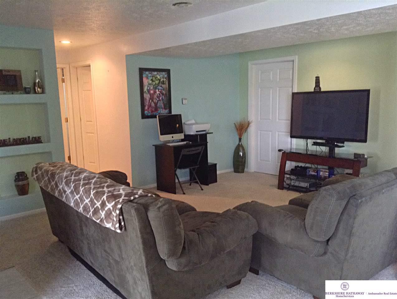 14920Redman, Omaha, NE 68116