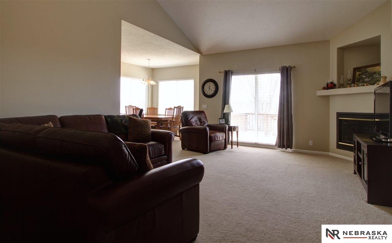 15027Camden, Omaha, NE 68116