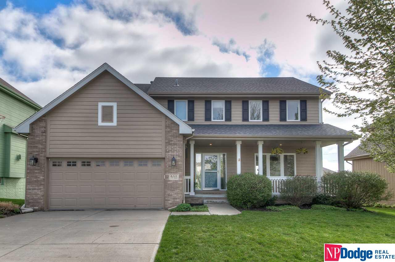 6221 N 151st, Omaha, NE 68116