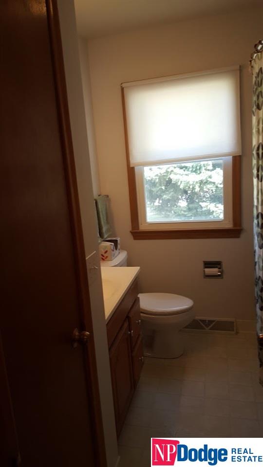 6820 S 49th, Omaha, NE 68117