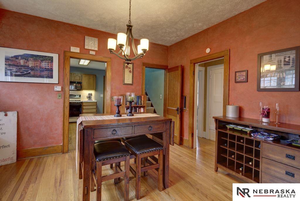 5641 S 51st, Omaha, NE 68117