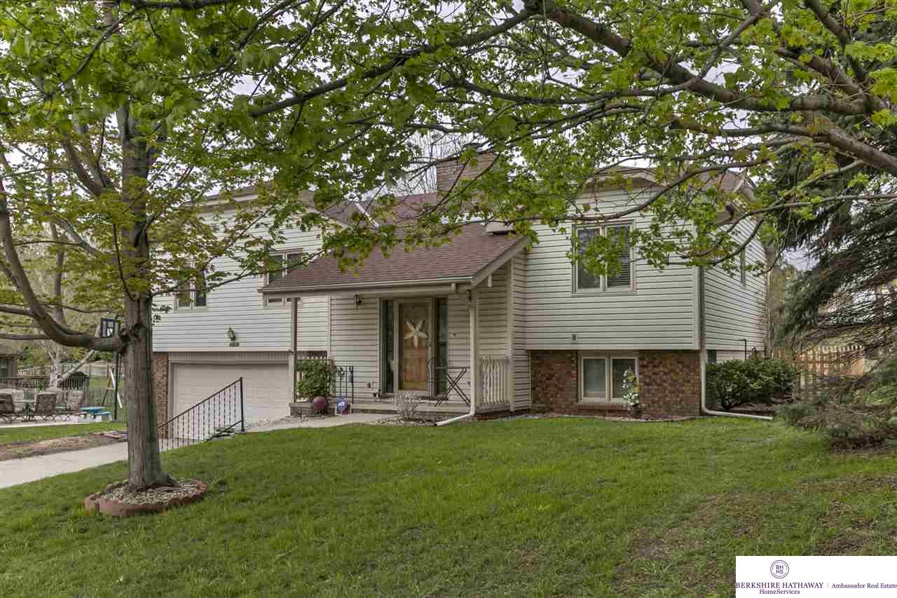 15630Capitol, Omaha, NE 68118