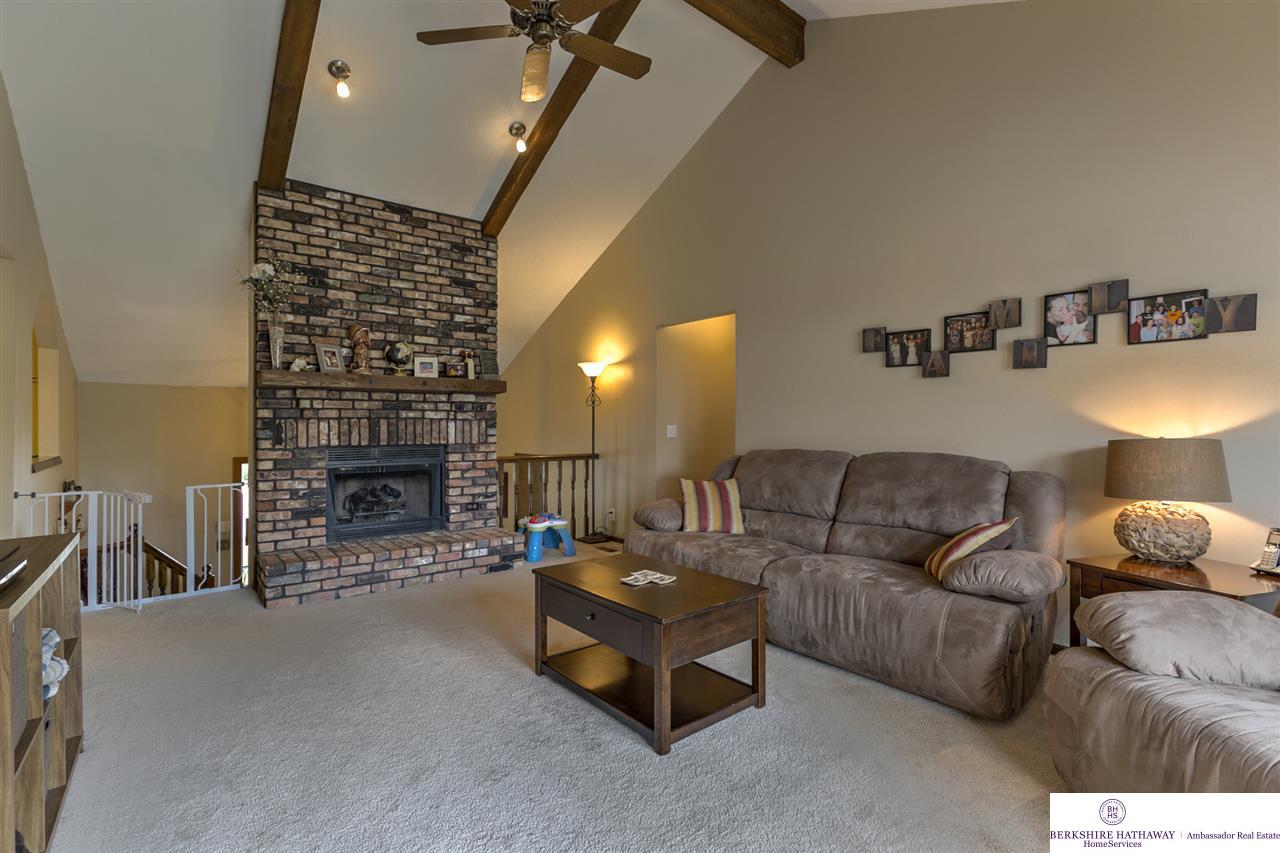 15630Capitol, Omaha, NE 68118