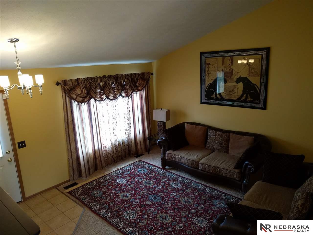 7865Newport, Omaha, NE 68122