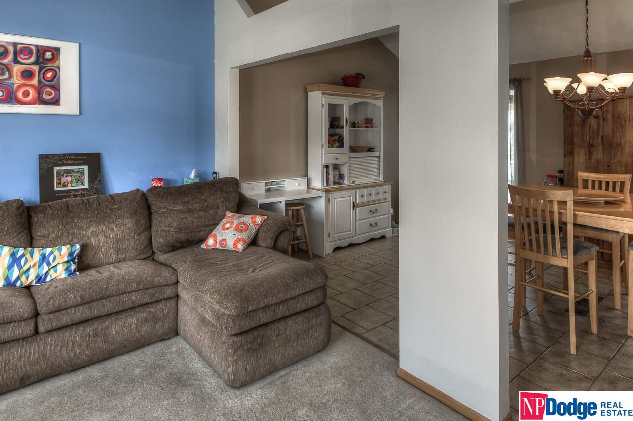 8190Willit, Omaha, NE 68122