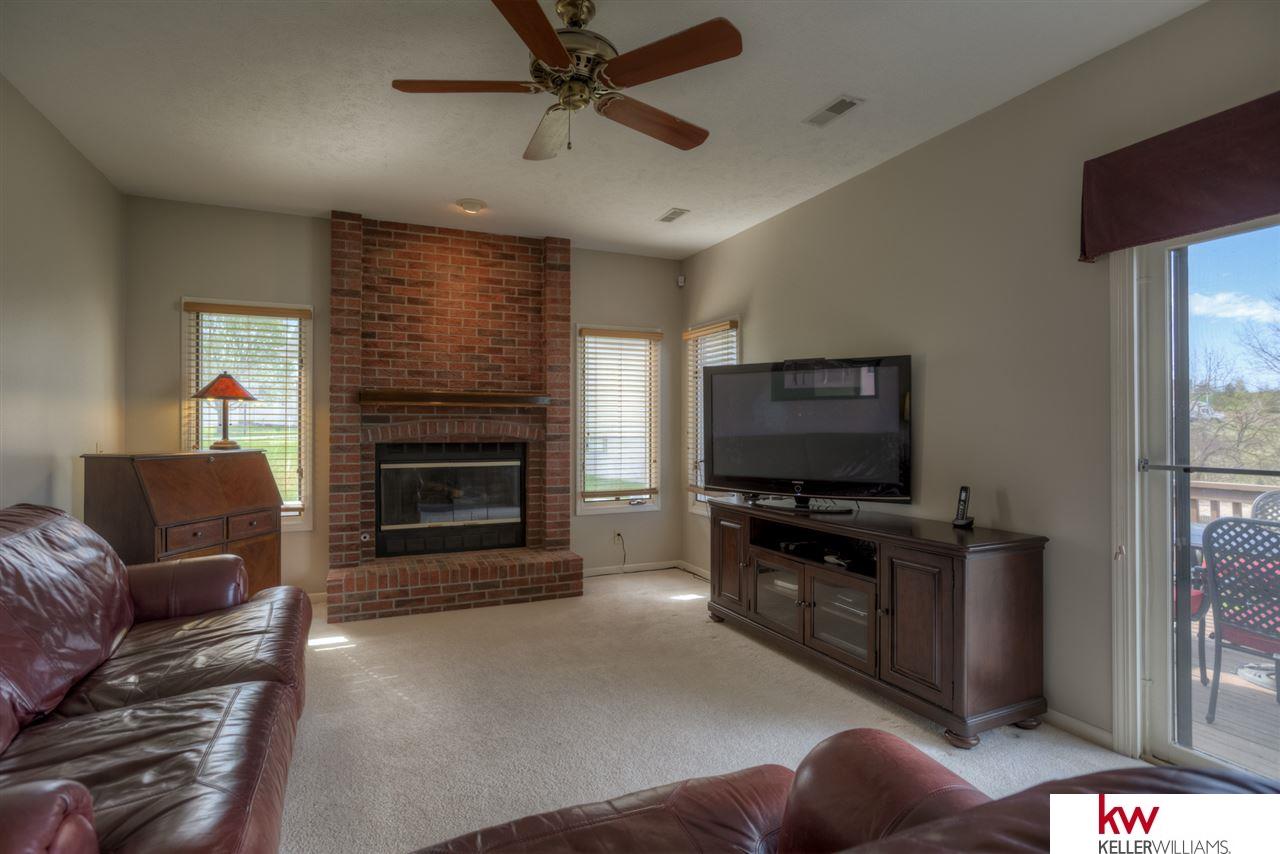 7030 N 74th, Omaha, NE 68122
