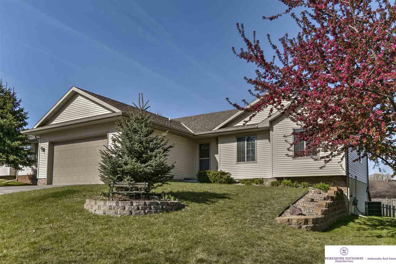 6726 N 104th, Omaha, NE 68122