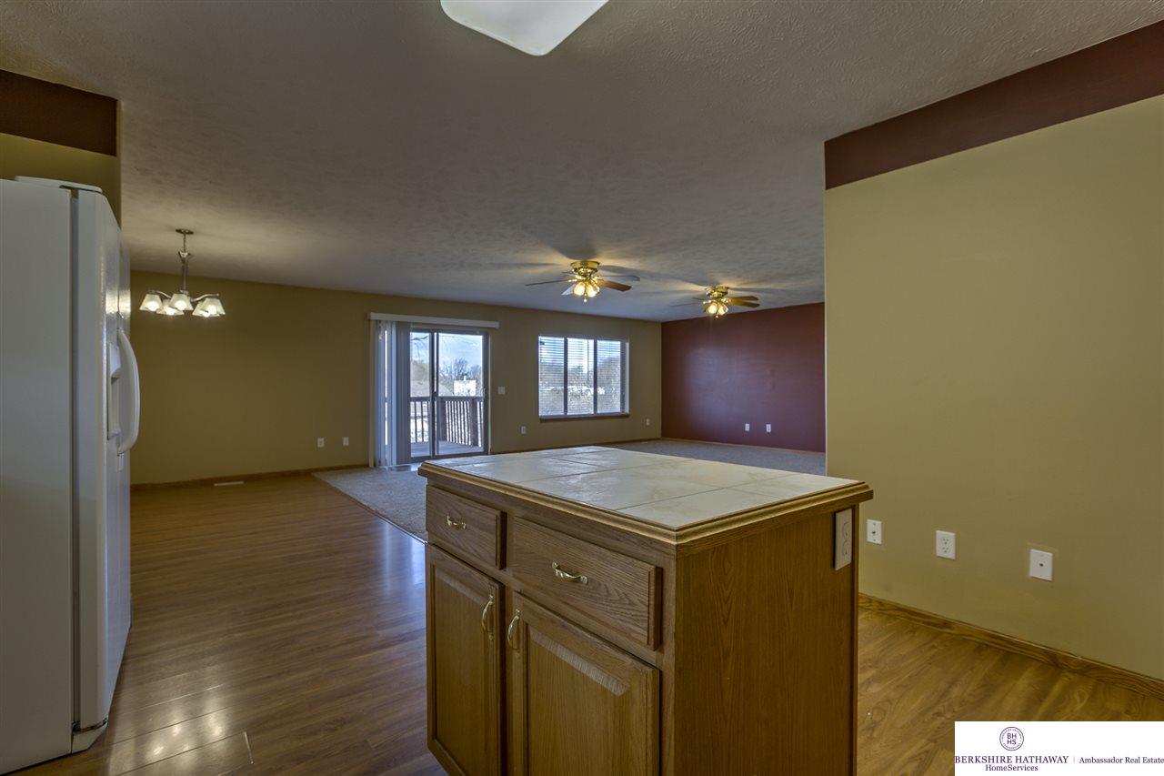 6726 N 104th, Omaha, NE 68122