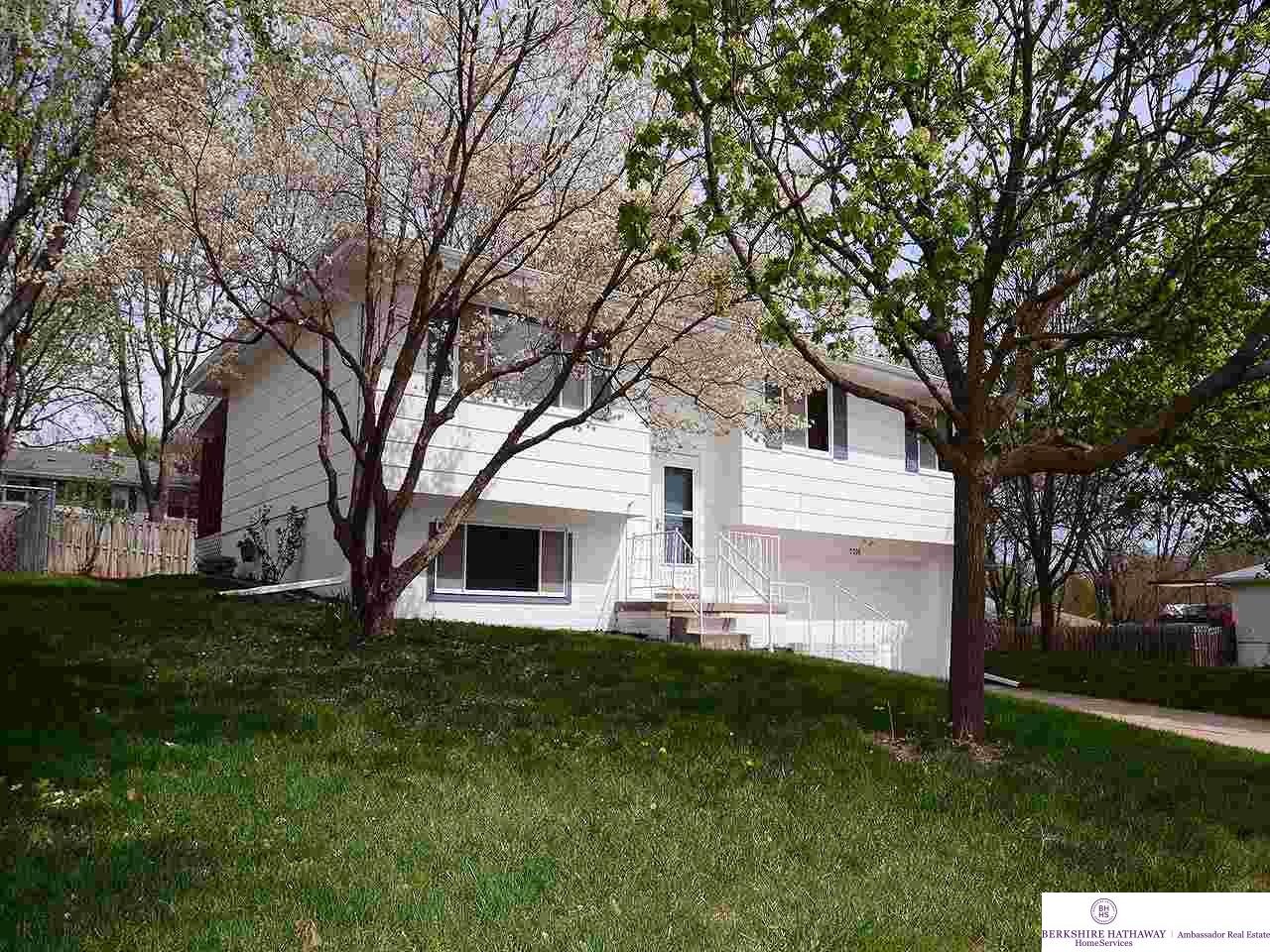 3306Mirror, Bellevue, NE 68123
