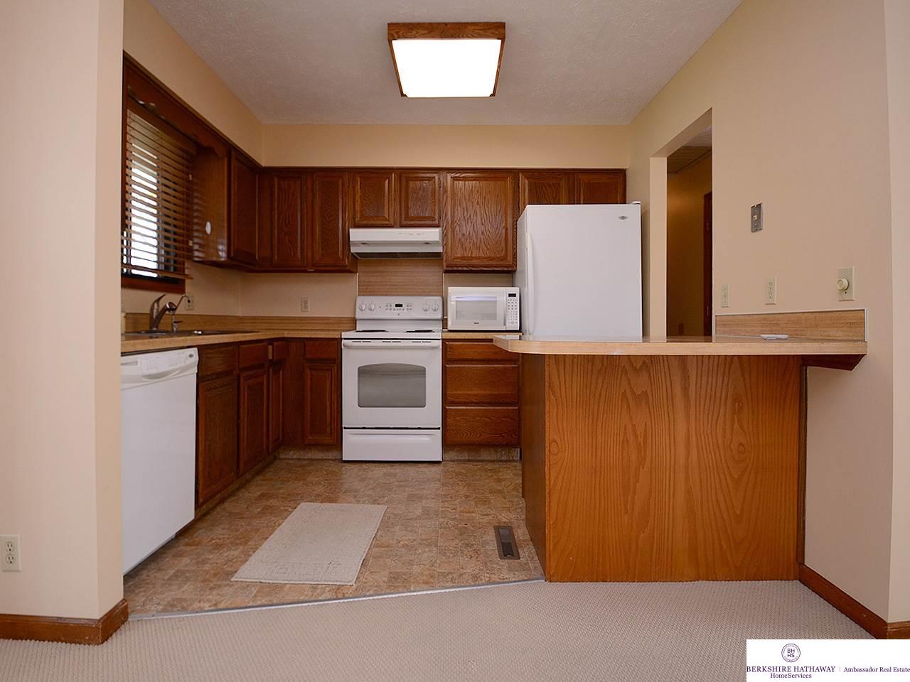 3306Mirror, Bellevue, NE 68123