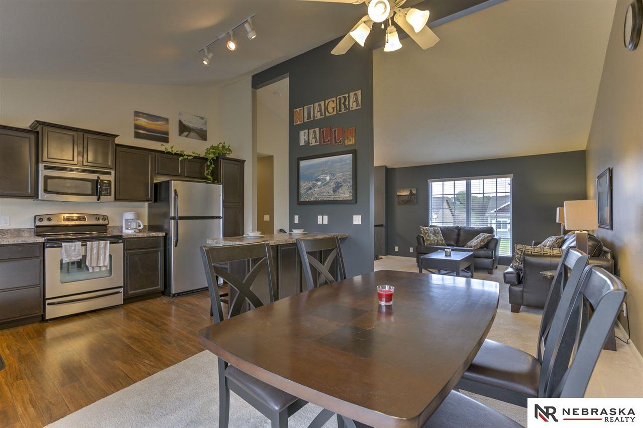10605 S 27, Bellevue, NE 68123