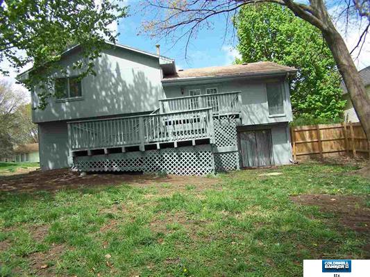3725 Leawood Dr, Omaha, United States 68123