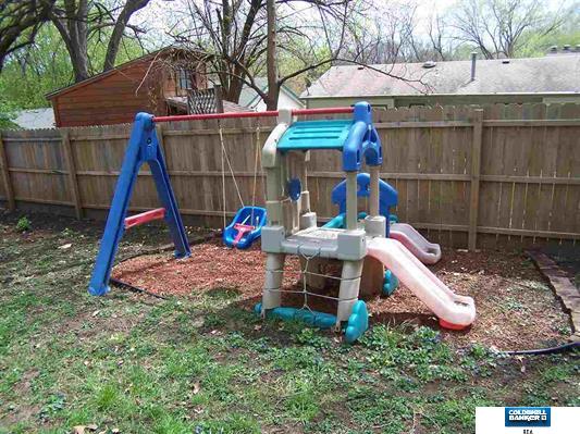 3725 Leawood Dr, Omaha, United States 68123