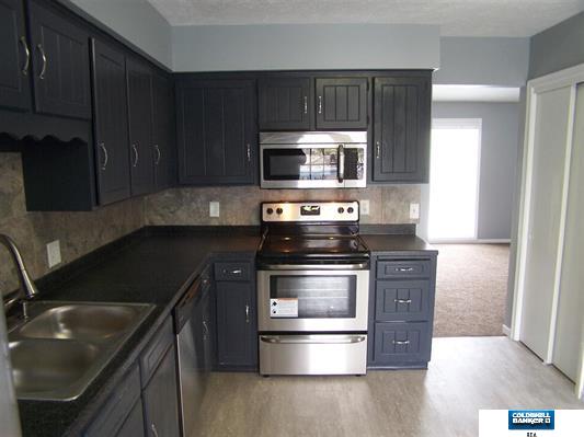 3725 Leawood Dr, Omaha, United States 68123