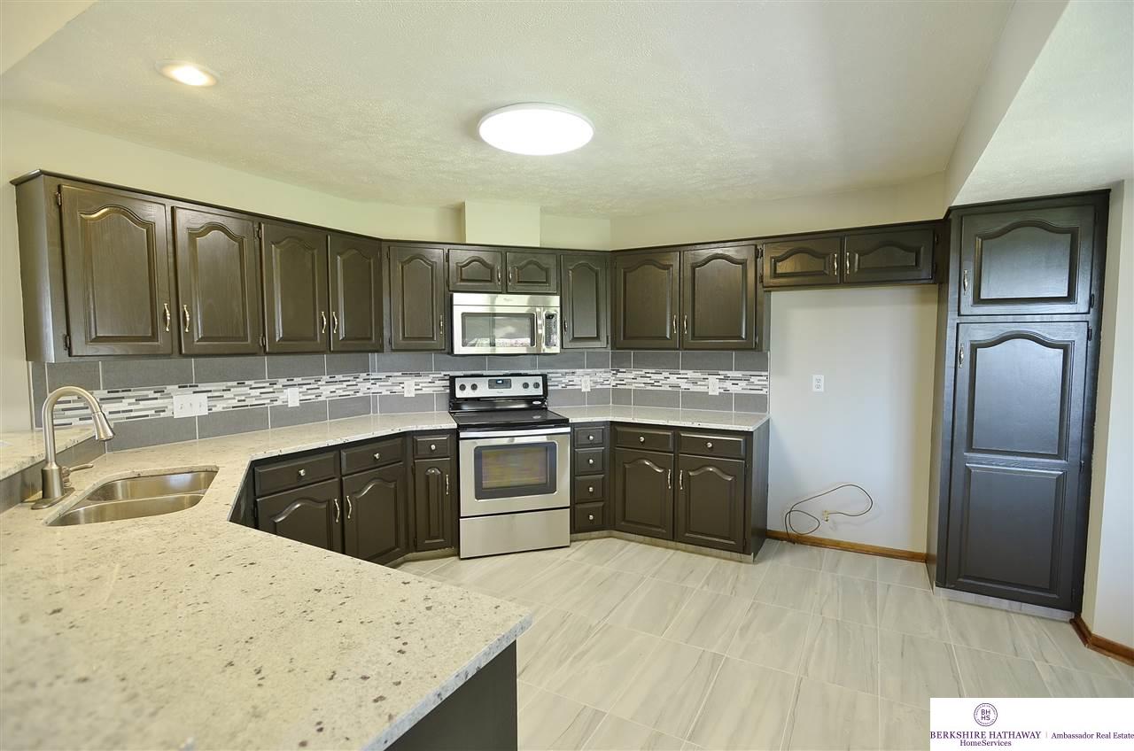 10117 S 11, Bellevue, NE 68123