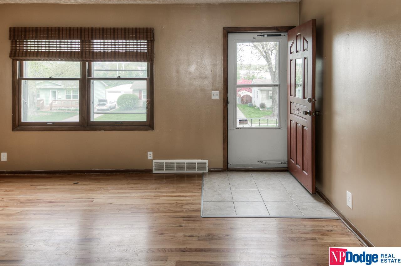8705Westridge, Omaha, NE 68124