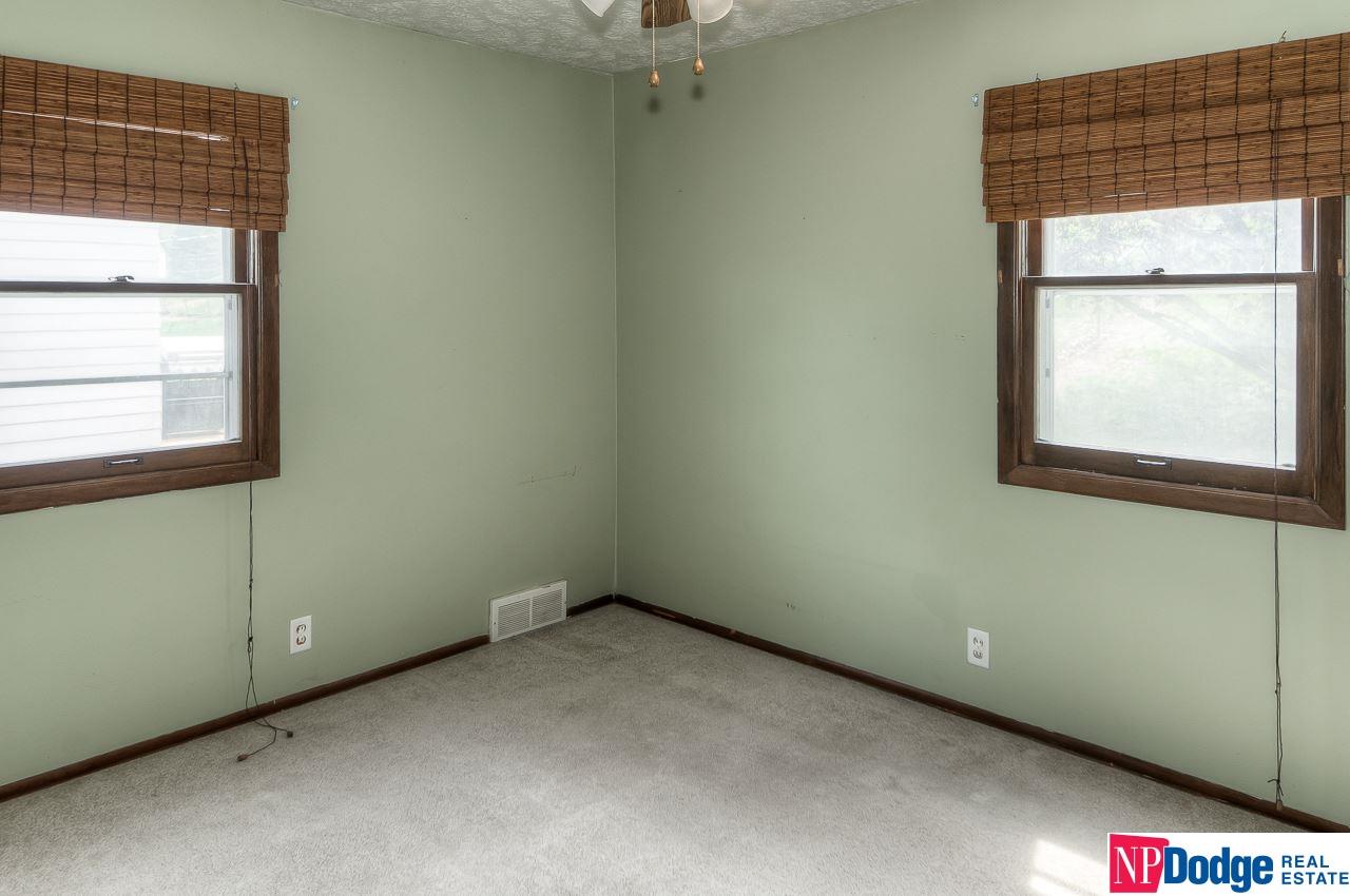 8705Westridge, Omaha, NE 68124