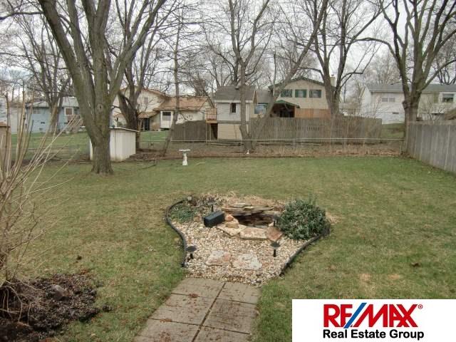 4824 S 92, Omaha, NE 68127