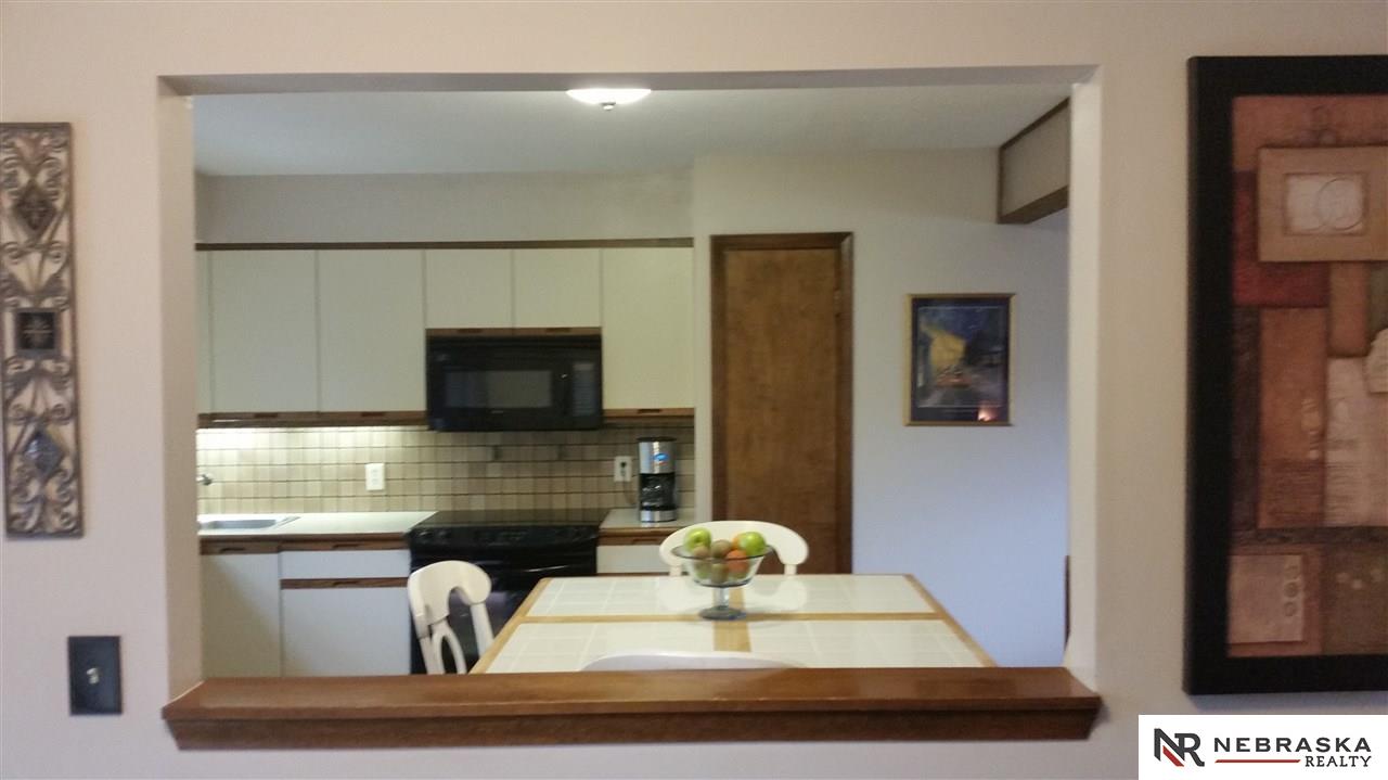 4966 S 87th, Omaha, NE 68127