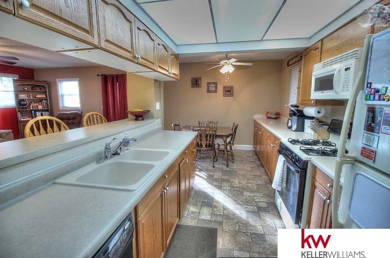 10235Mockingbird, Omaha, NE 68127