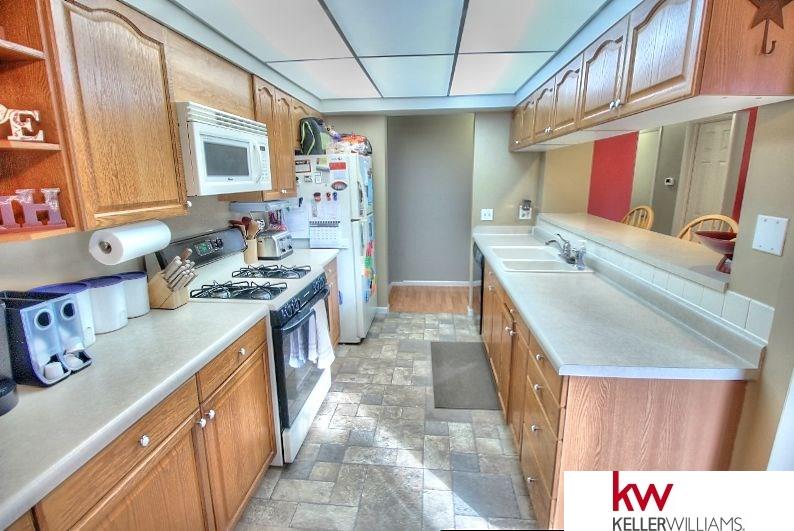 10235Mockingbird, Omaha, NE 68127