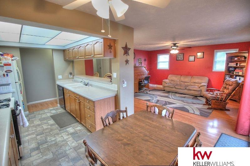10235Mockingbird, Omaha, NE 68127