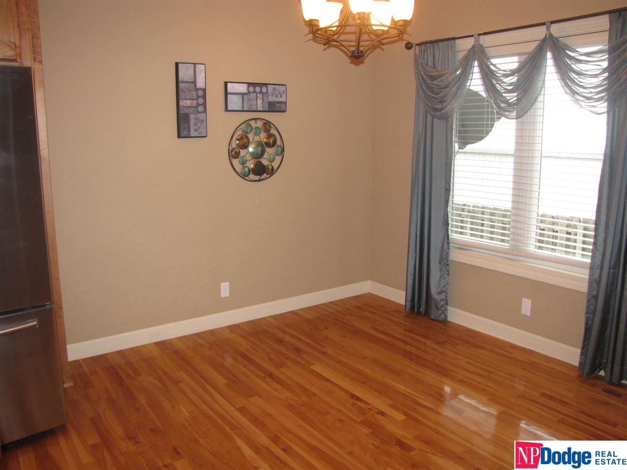 7819Heritage, Ralston, NE 68127