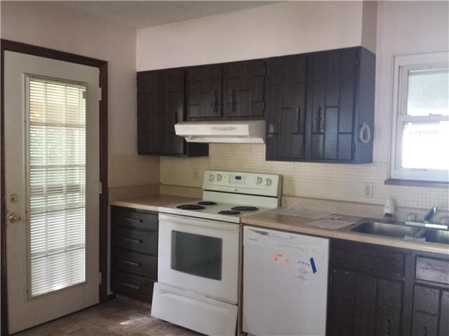 8453 Lakeview DrOmaha, NE, 68127Douglas County