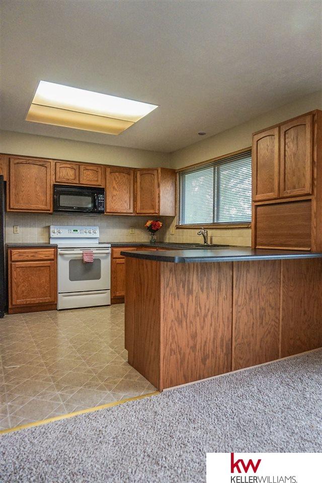 7737Greenleaf, La Vista, NE 68128