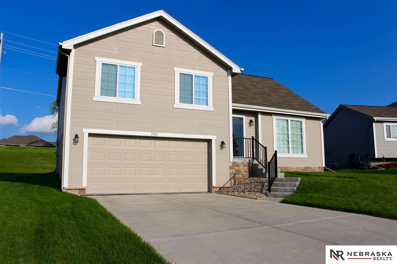 7511 S 97th, La Vista, NE 68128