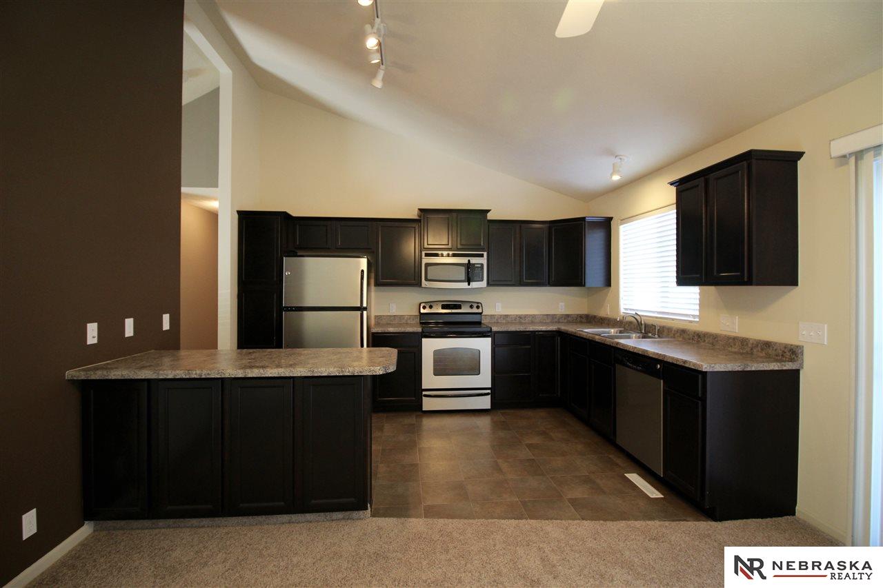 7511 S 97th, La Vista, NE 68128