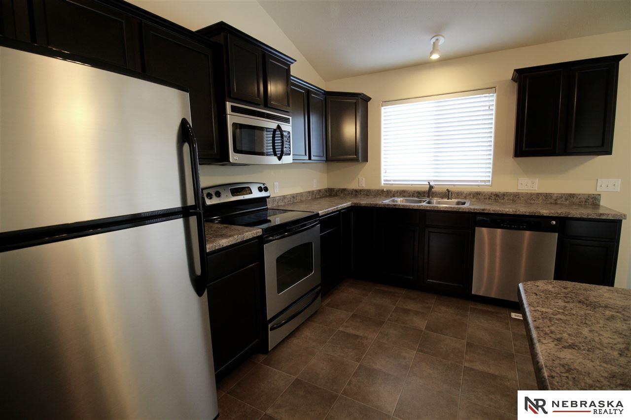 7511 S 97th, La Vista, NE 68128