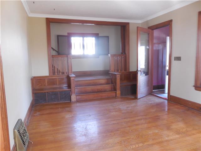 348 N 37th StOmaha, NE, 68131Douglas County