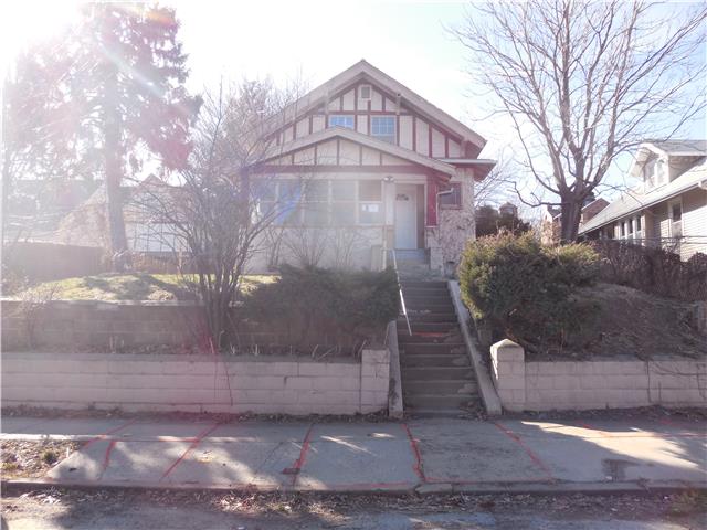 348 N 37th StOmaha, NE, 68131Douglas County