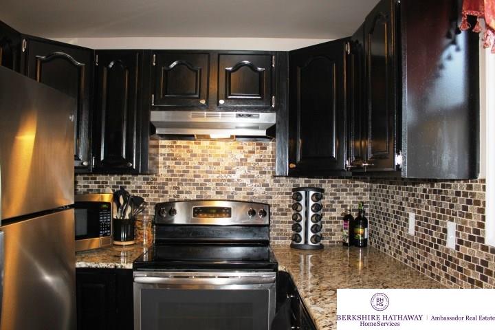 216 N 32, Omaha, NE 68131