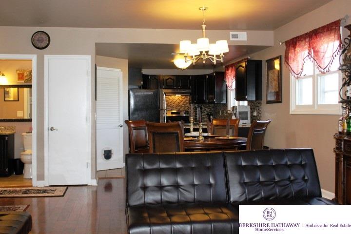 216 N 32, Omaha, NE 68131