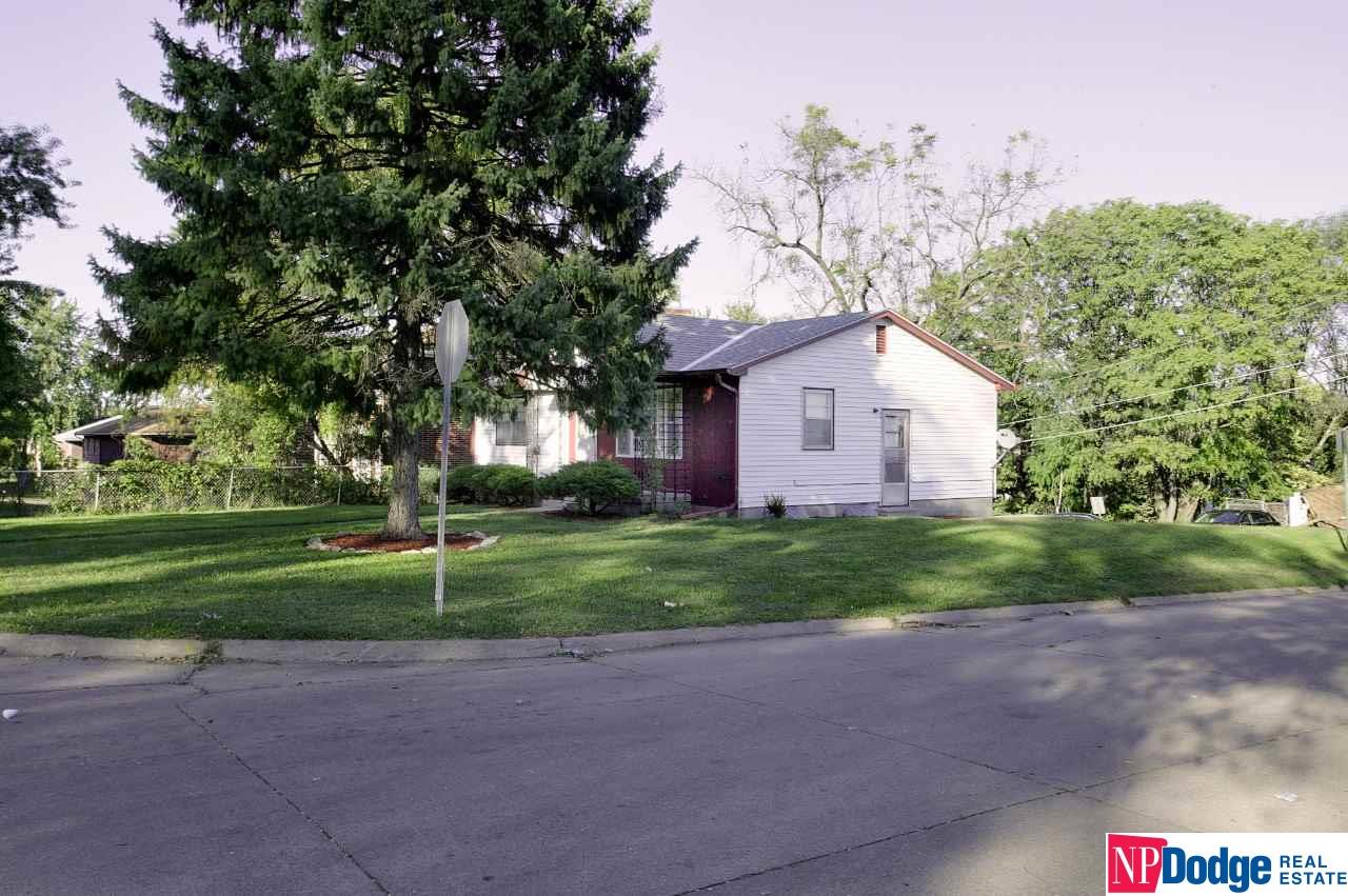 1001 N 48, Omaha, NE 68132