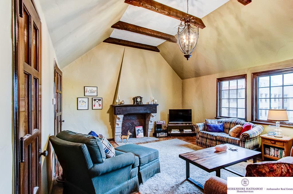 4907Davenport, Omaha, NE 68132