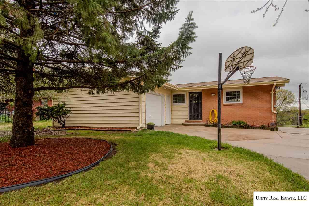 8461Browne, Omaha, NE 68134